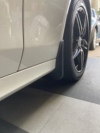 Have always made it a practice to install splash guards on all my Mercedes Benz automobiles with the exception of my SL550 and my 560SL.