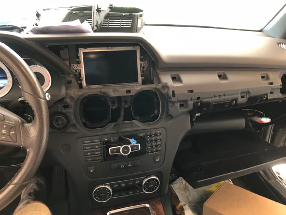 Got the dash apart without breaking anything!
