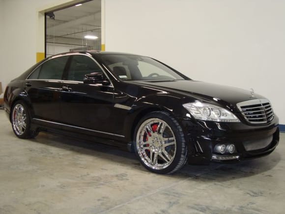 Black Bison Front Angle with 20&quot; BRABUS Monoblock VI 2pc. wheels in chrome