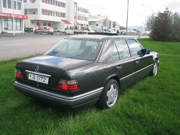 w124 220 E 94&quot; My pride and joy :P 17&quot; inch wheels