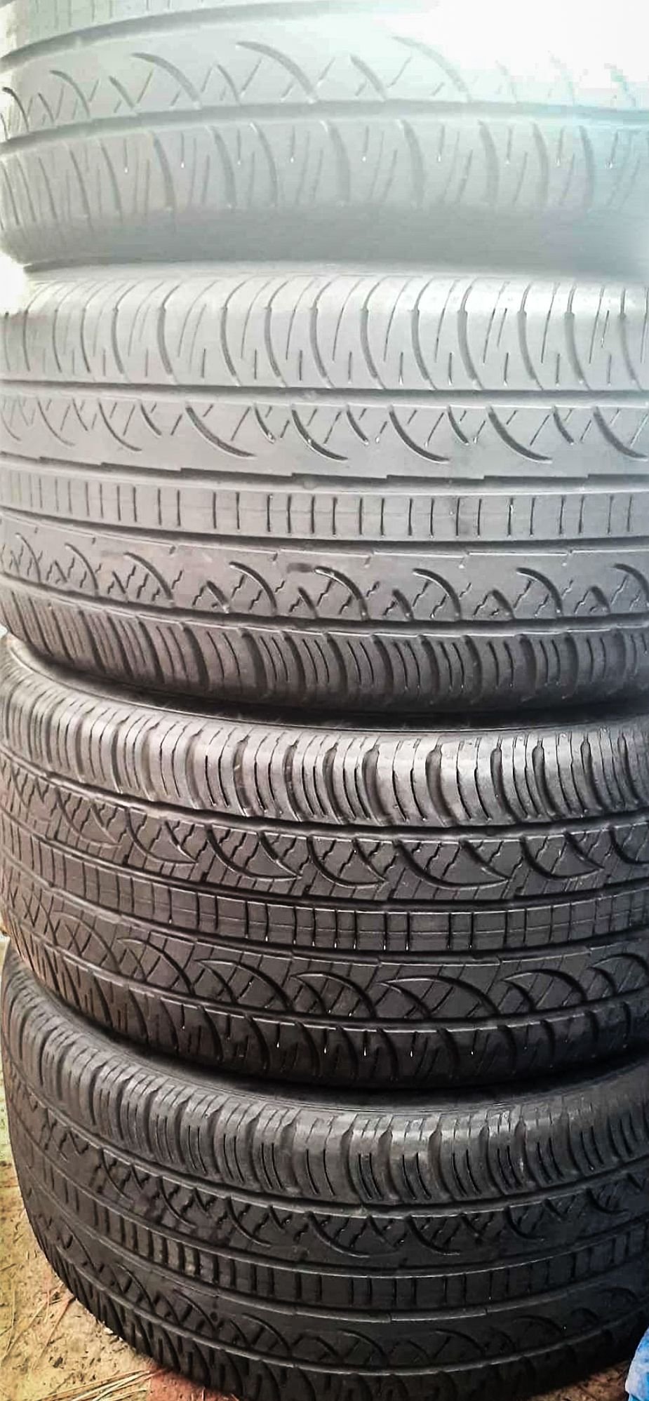 Wheels and Tires/Axles - (4) 275  40 20 Pirelli All Season - Used - All Years Any Make All Models - Sacramento, CA 95828, United States