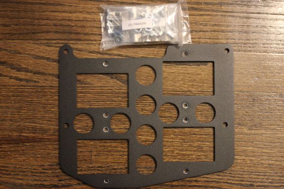 Powder coated mounting bracket - all bolt holes thread freely with no powder coating gunk! I know a few vendors that could learn a thing or two here....