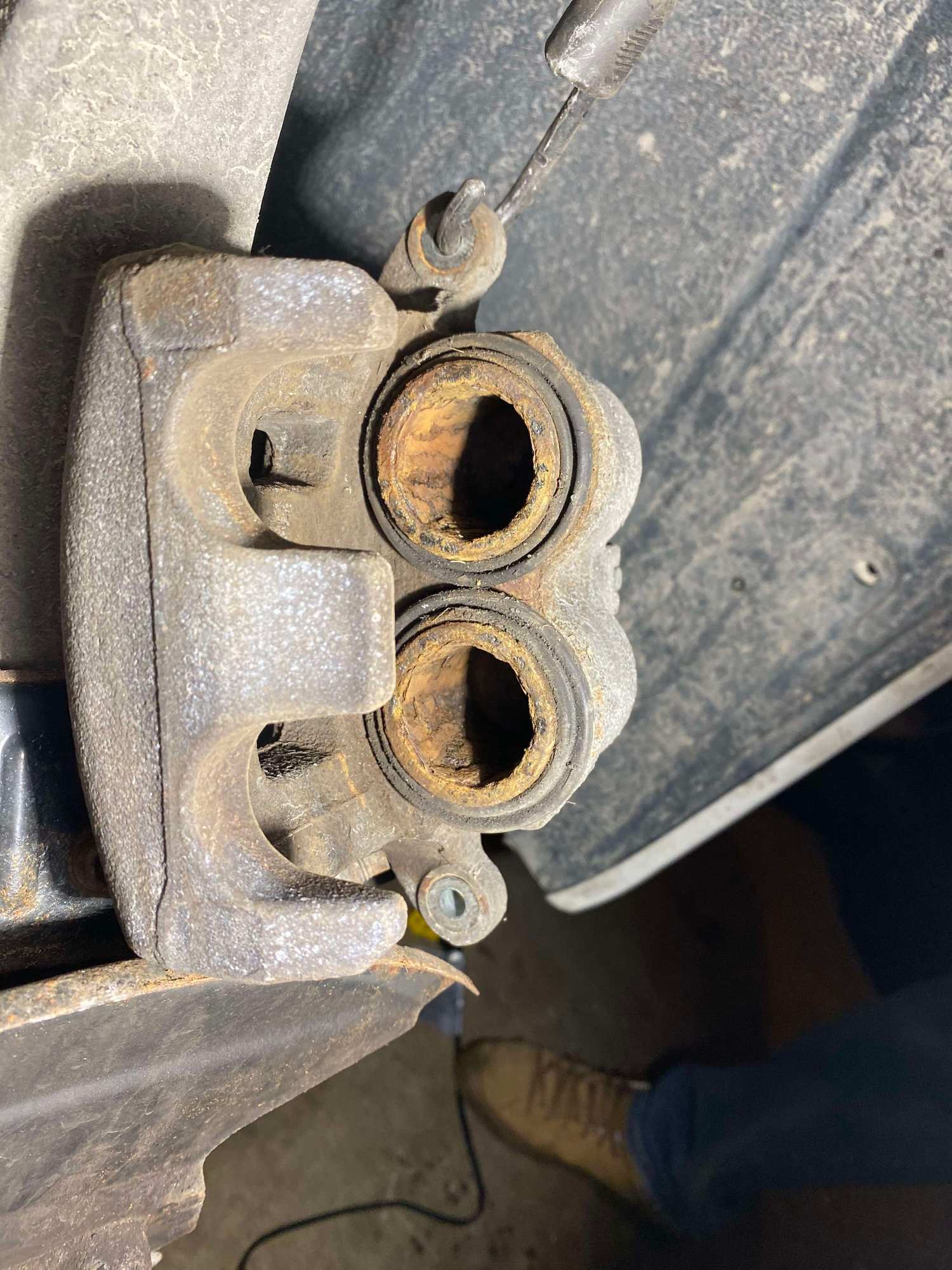 wheels get hot after driving a while MyG37