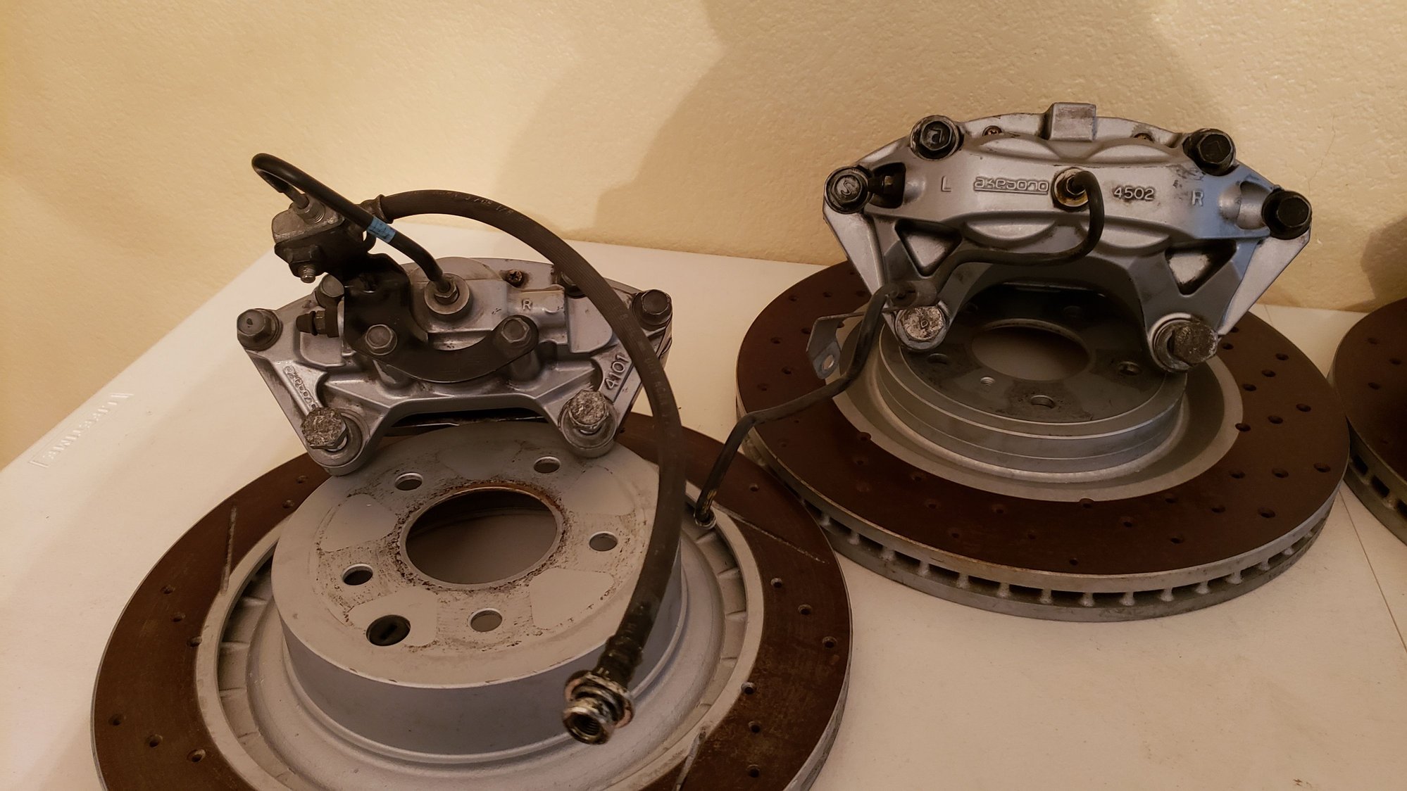 For Sale Infiniti G37 Q50 Q60 Coupe/Sedan Akebono Caliper Set w