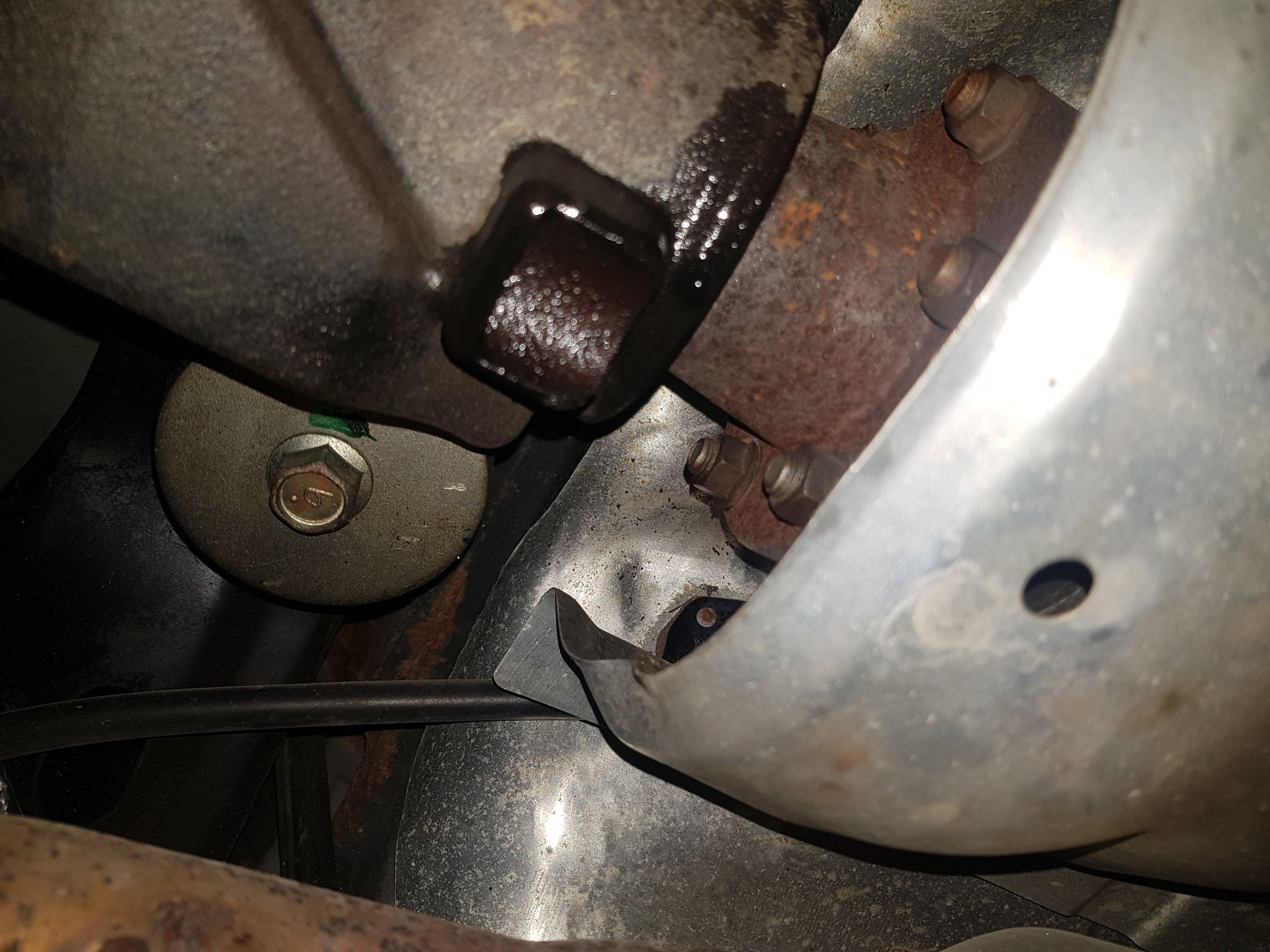 Leak from rear differential! G37X HELP MyG37