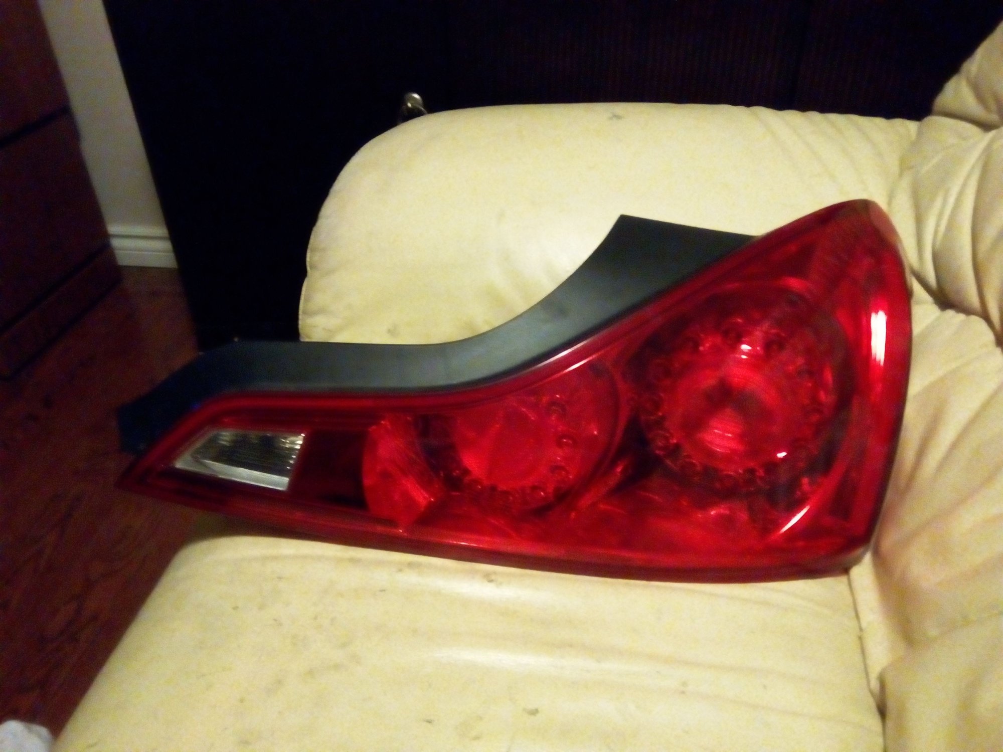 For Sale 09 g37 coupe passenger tail light MyG37