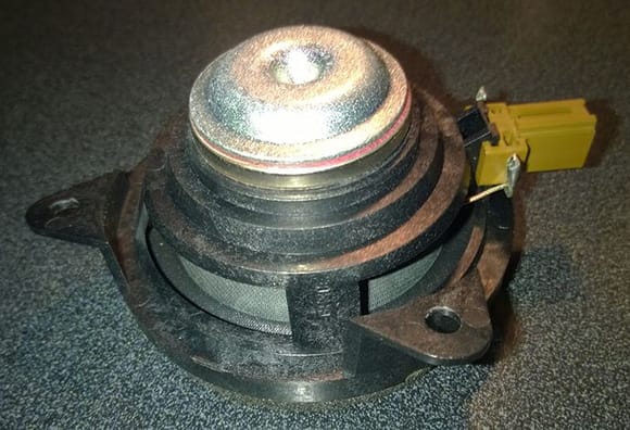 bose 3.5 inch midrange driver bottom /  magnet