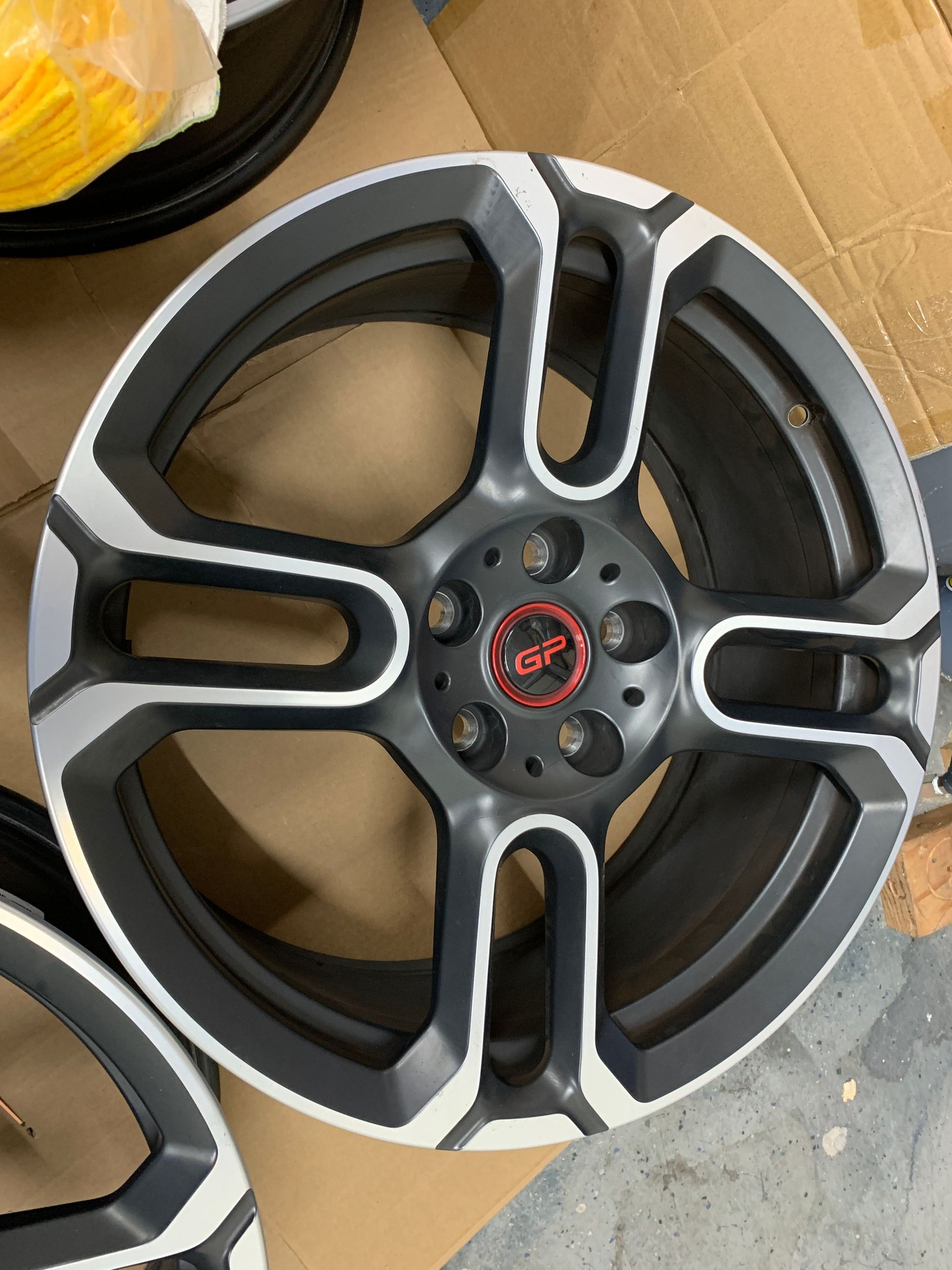 Wheels and Tires/Axles - 590 MINI JCW GP3 Double Spoke 18" Wheel With GP Center Cap - Used - 2014 to 2023 Mini F56: Mini Hatch/Hardtop - 2015 to 2023 Mini F55: 5-door Hatch - 2016 to 2023 Mini F54: Mini Clubman - 2017 to 2023 Mini F60: Countryman - Irvine, CA 92604, United States