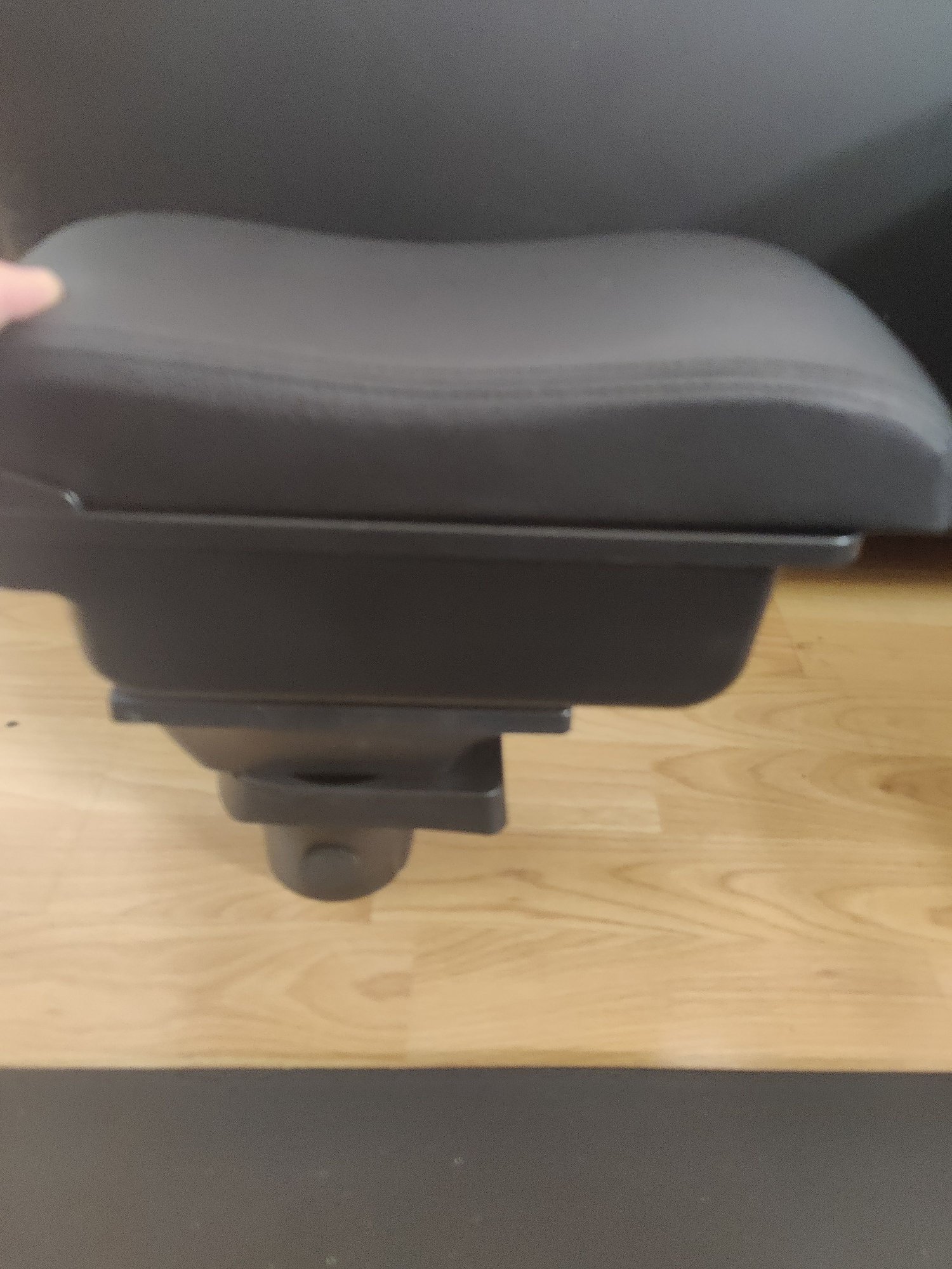 Interior/Upholstery - Armrests, armrests, armrests! - Used - All Years  All Models - Centrali, CA 93230, United States