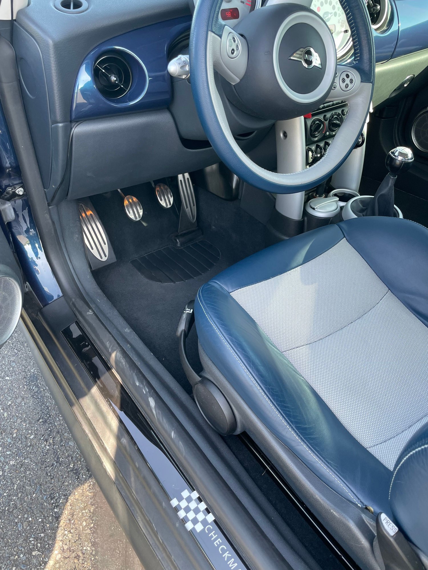 2006 Mini R53: "Mk I" Mini Cooper S - 2006 R53, JCW/Checkmate combo 40k miles. Superb. - Used - VIN WMWRE33556TL21893 - 40,500 Miles - 4 cyl - 2WD - Manual - Hatchback - Blue - Sequim, WA 98382, United States