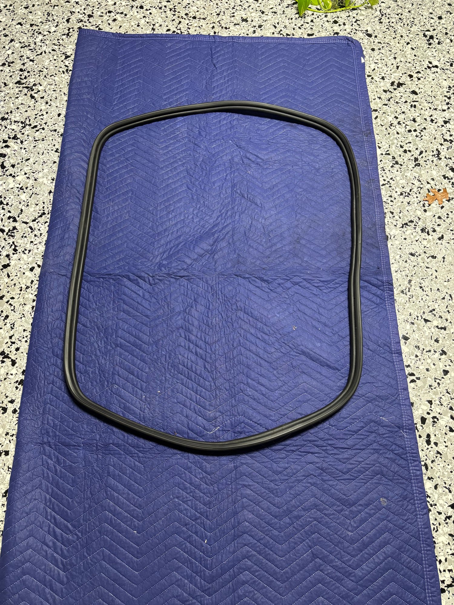 Miscellaneous - GENUINE MINI Trunk Lid / Cowl Seals - Used - 2002 to 2011 Mini Cooper - Cedar Park, TX 78641, United States