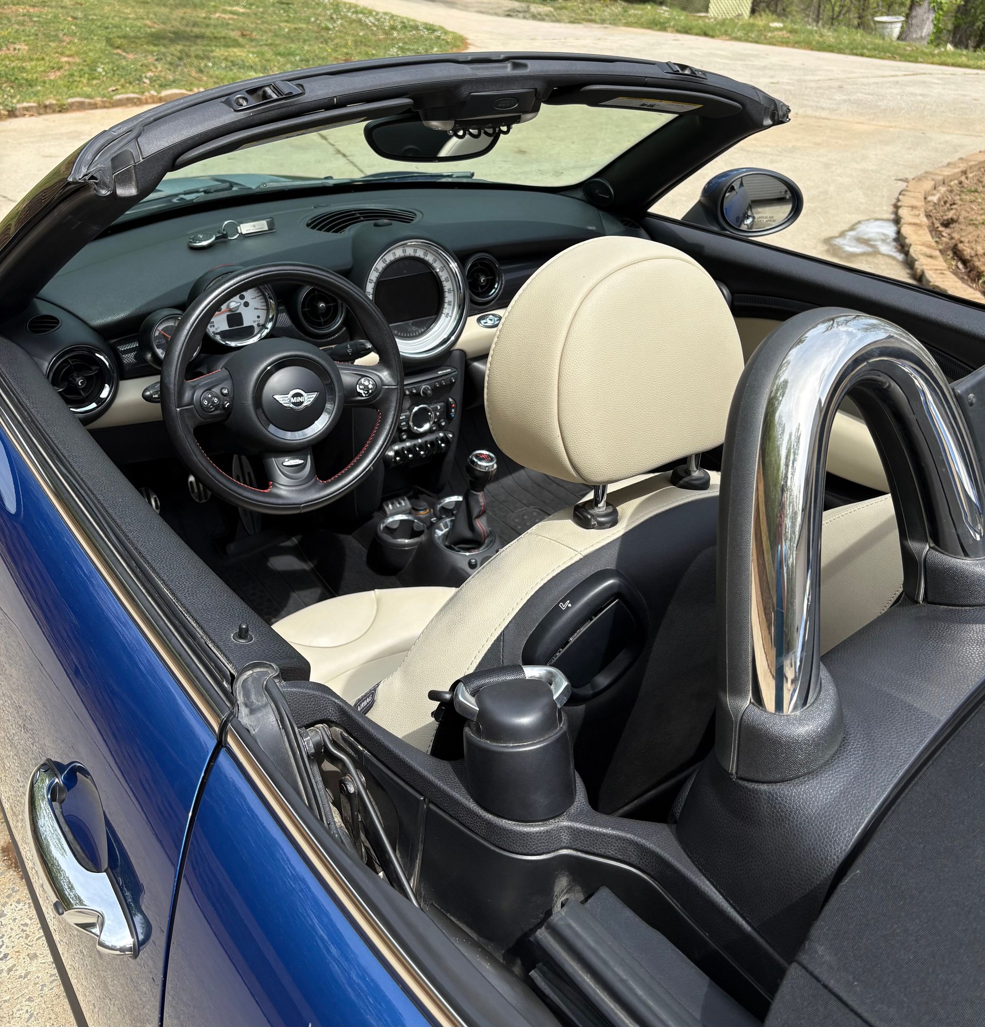 2013 Mini R59: Roadster - 2013 Mini Cooper S R59 Roadster - Used - VIN WMWSY3C52DT565992 - 107,000 Miles - 4 cyl - 2WD - Manual - Coupe - Blue - Chattanooga, TN 37374, United States