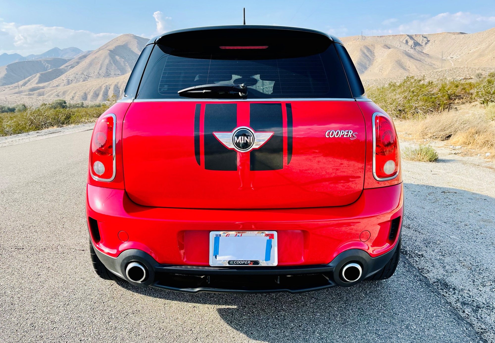 2014 Mini Cooper Countryman - Unique R60s FWD Auto - Used - VIN WMWZC3C52EWP29531 - 68,500 Miles - 4 cyl - 2WD - Automatic - SUV - Red - Palm Springs, CA 92262, United States