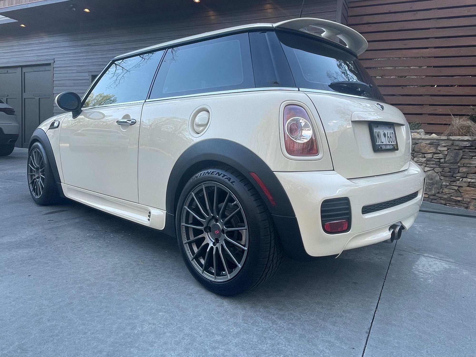 2013 Mini R56: "Mk II" Mini Hatch/Hardtop range - 2013 Mini Cooper S - Used - VIN WMWSV3C53DT475680 - 34,500 Miles - Manual - Marietta, SC 29661, United States