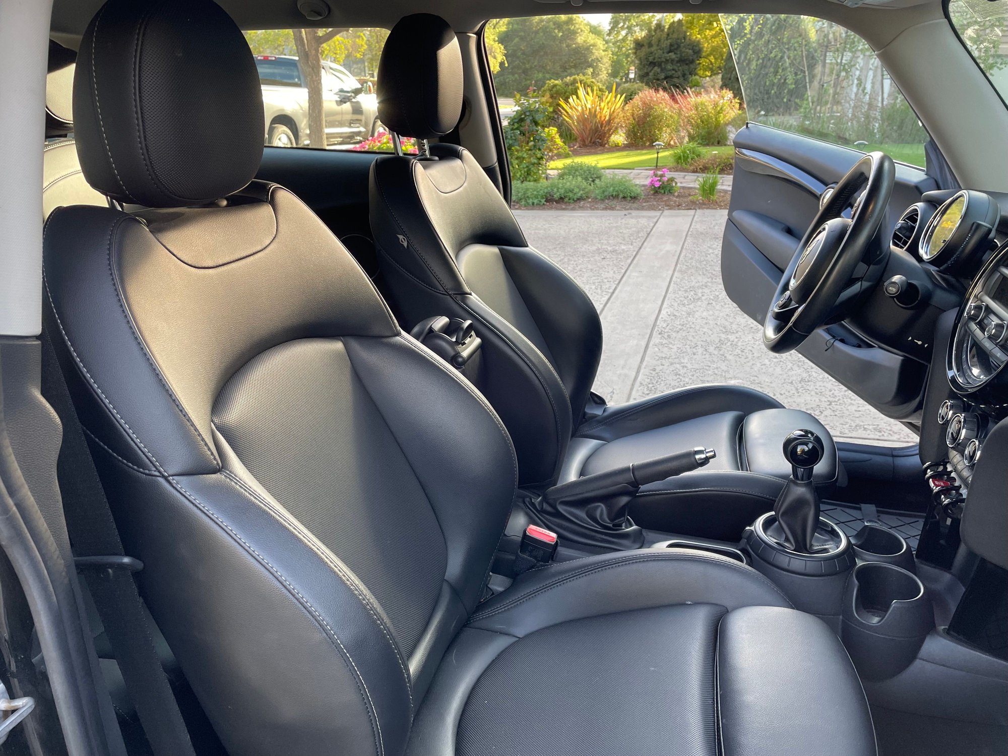 2014 Mini F56: Mini Hatch/Hardtop - 2014 Mini Cooper S - Used - VIN wmwxm7c59et970371 - 110,480 Miles - 4 cyl - 2WD - Manual - Coupe - Black - San Jose, CA 95120, United States