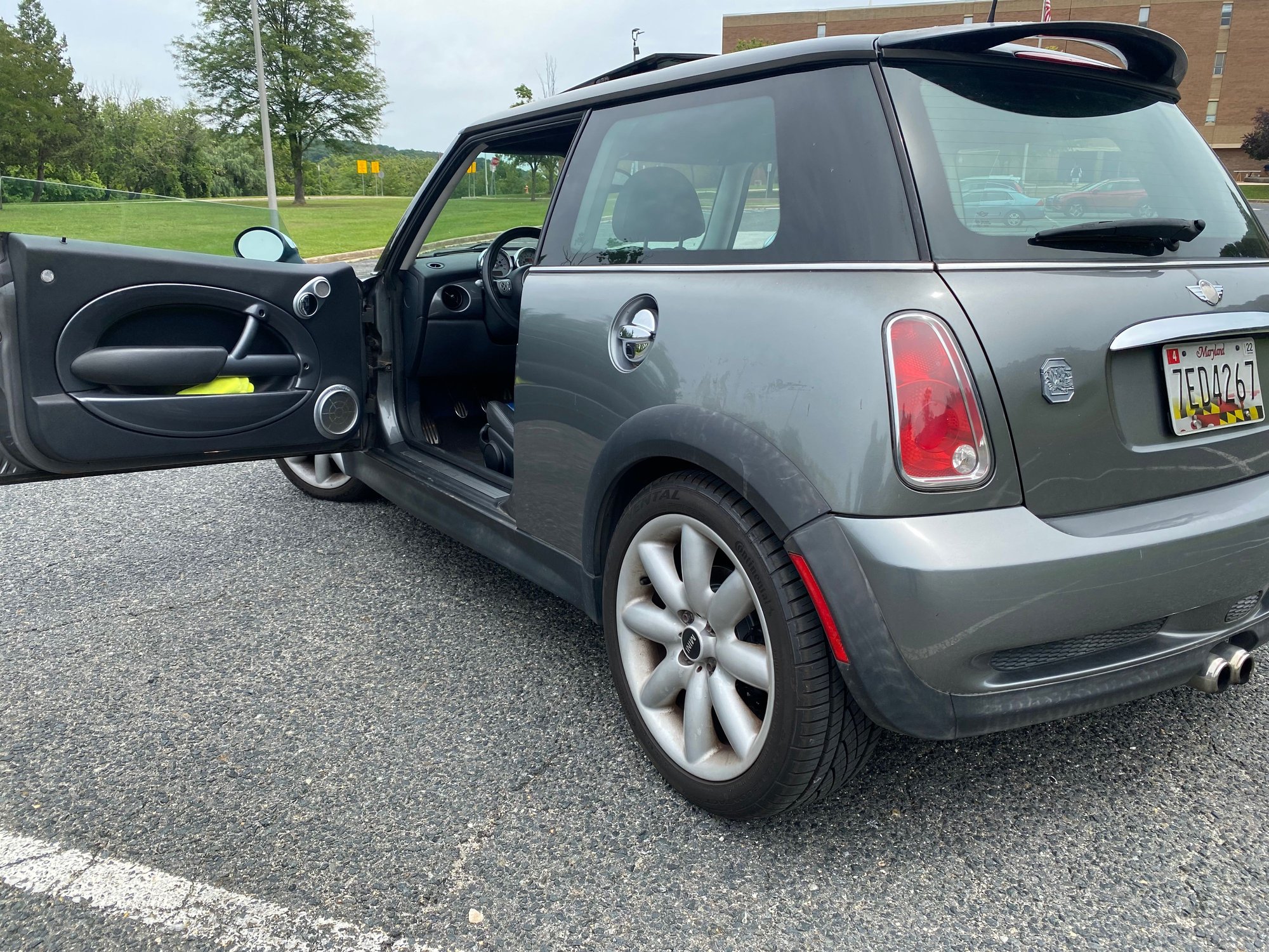 2006 Mini R53: "Mk I" Mini Cooper S - 2006 Mini Cooper S For Sale - Used - VIN WMWRE33526TL18420 - 130,500 Miles - 4 cyl - 2WD - Manual - Hatchback - Gray - Cockeysville, MD 21030, United States