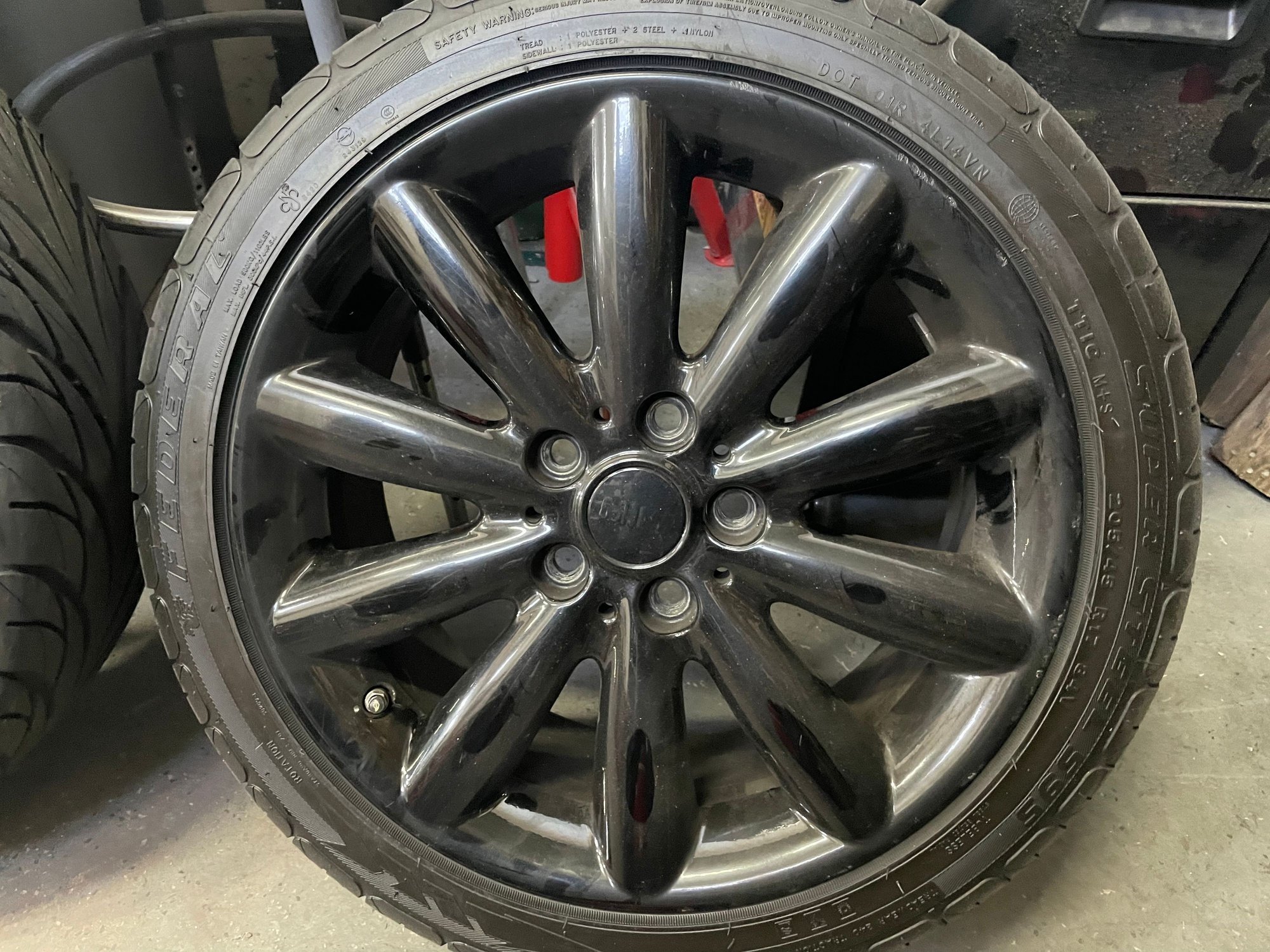 Wheels and Tires/Axles - Gloss Black Cosmos 17” - Used - 2015 to 2023 Mini F56: Mini Hatch/Hardtop - Paramus, NJ 07652, United States
