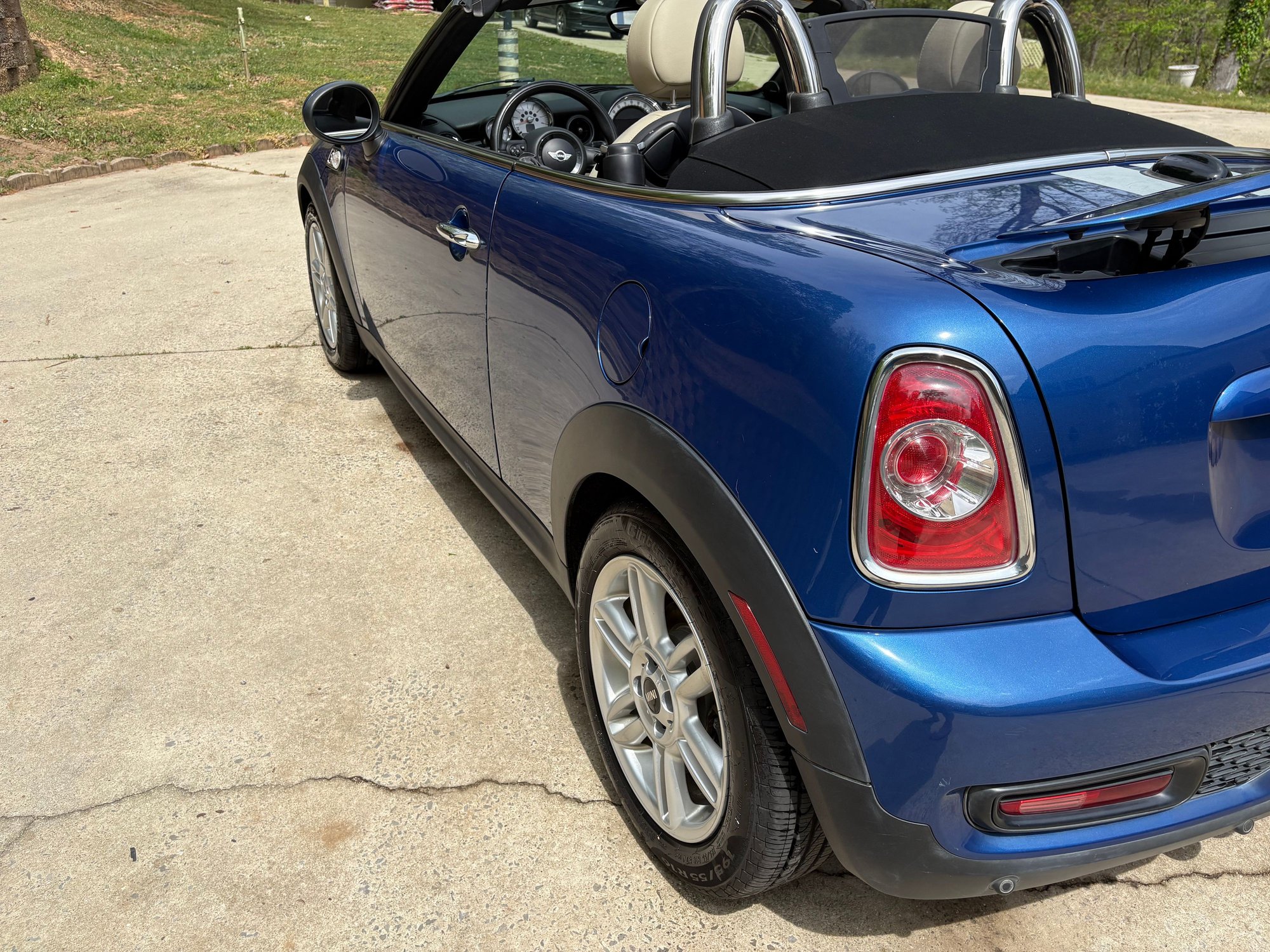 2013 Mini R59: Roadster - 2013 Mini Cooper S R59 Roadster - Used - VIN WMWSY3C52DT565992 - 107,000 Miles - 4 cyl - 2WD - Manual - Coupe - Blue - Chattanooga, TN 37374, United States