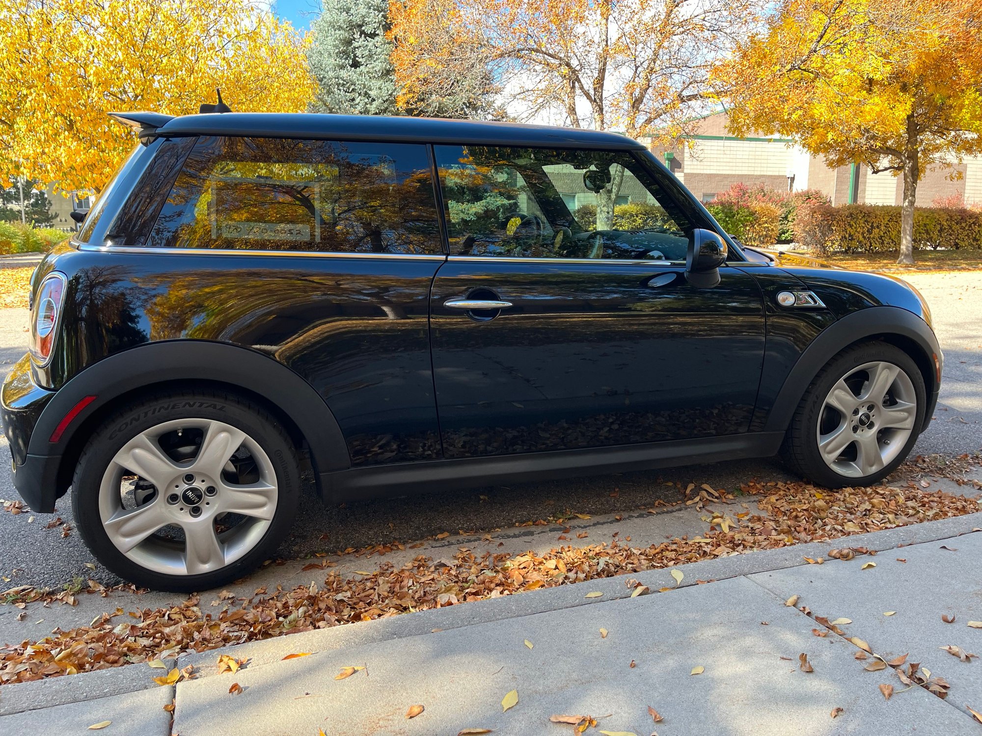 2013 Mini R56: "Mk II" Mini Hatch/Hardtop range - 2013 Mini Cooper S. Only 41,000 miles - Used - VIN WMWSV3V3C57DT4772 - 4 cyl - 2WD - Manual - Hatchback - Black - Fort Collins, CO 80528, United States