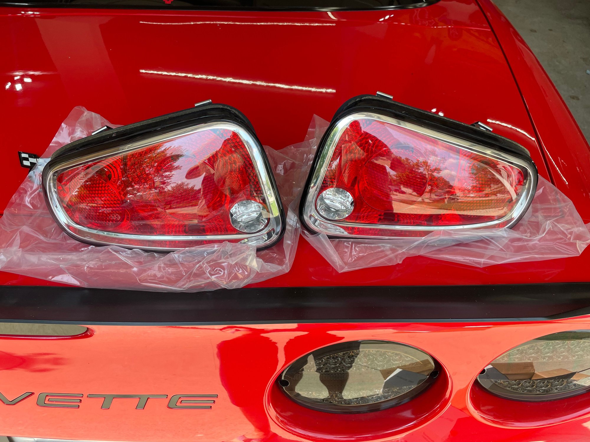 Exterior Body Parts - R53 (2005) OEM Tail lights - Used - 2003 to 2006 Mini Cooper - Cincinnati, OH 45245, United States