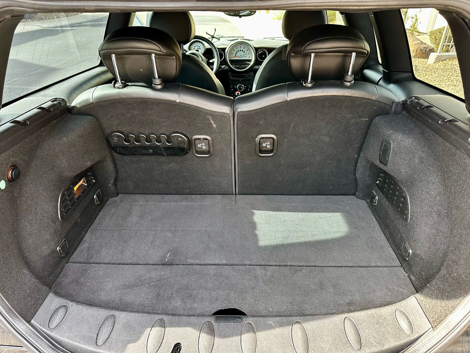 2011 Mini R55: "Mk II" Mini Clubman - 2011 R55 Clubman S, 6MT, well maintained, great condition - Used - VIN WMWZG3C52BTY30215 - 93,000 Miles - 4 cyl - 2WD - Manual - Black - Phoenix, AZ 85022, United States