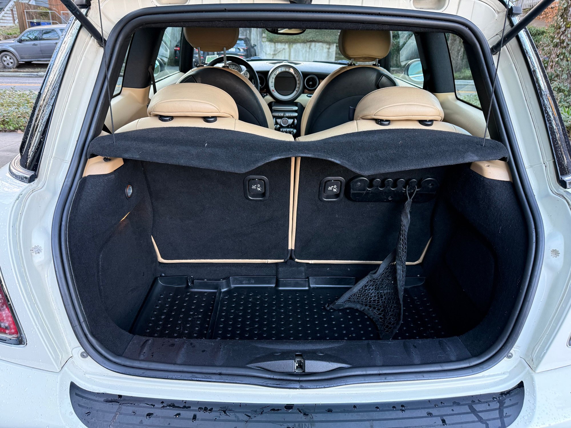 2008 Mini Cooper - 2008 Mini Cooper S for sale 81k miles - New - VIN WMWMF73568TT88245 - 81,422 Miles - 2WD - Manual - Hatchback - White - Seattle, WA 98144, United States