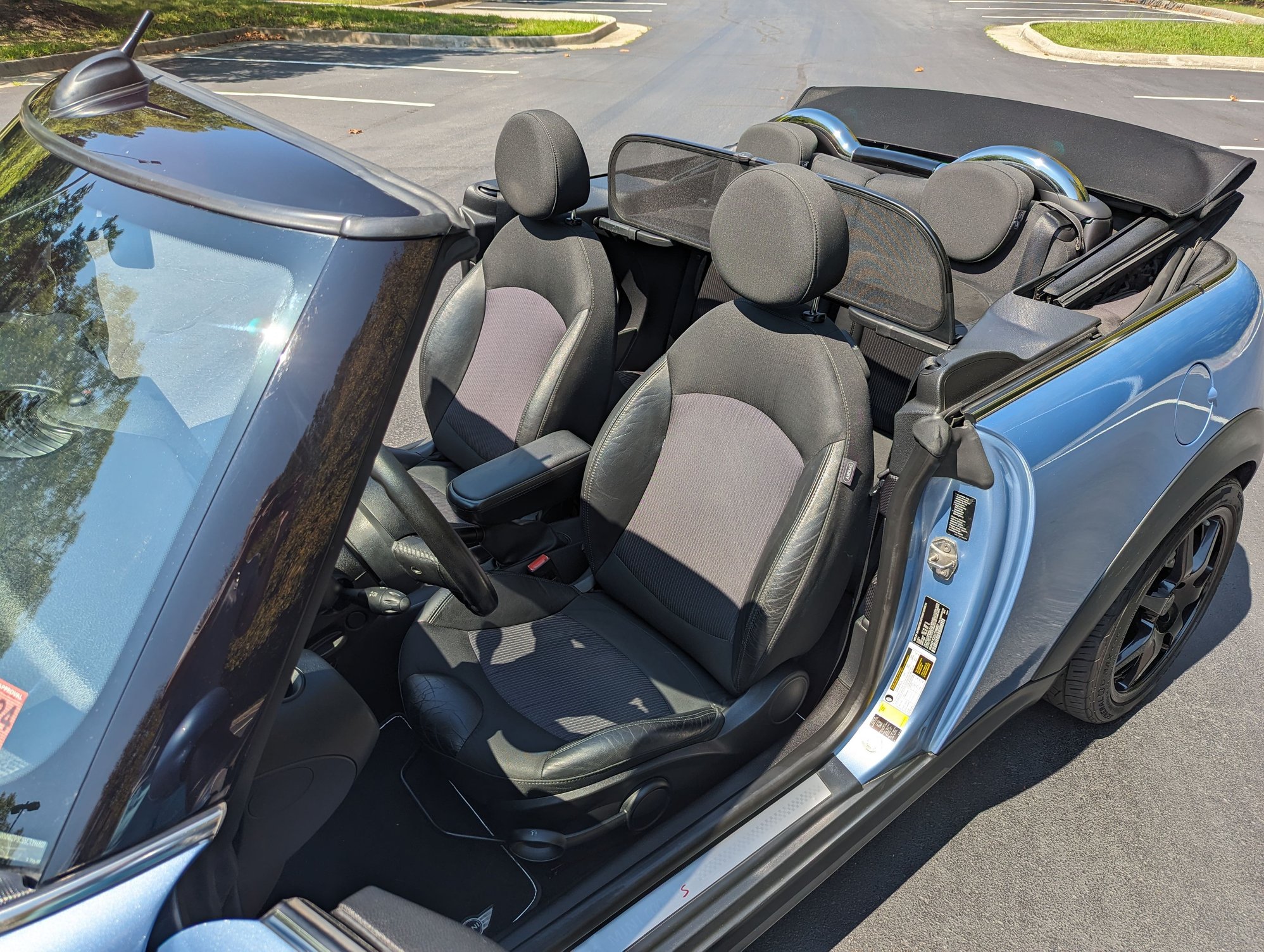 2012 Mini R57: "Mk II" Mini Convertible - Stealthy R57 convertible - Used - VIN WMWZP3C55CT296807 - 69,200 Miles - 4 cyl - 2WD - Manual - Convertible - Blue - Midlothian, VA 23114, United States