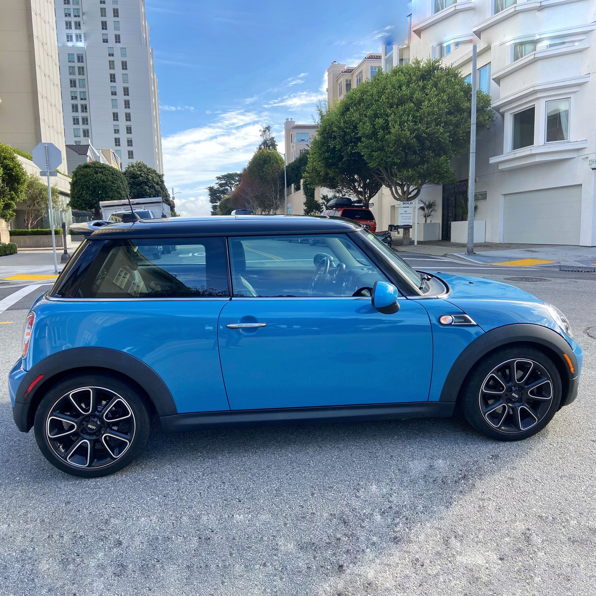 2013 Mini R56: "Mk II" Mini Hatch/Hardtop range - [SF BayArea] Cooper S 2013 Manual 62K mi, Bayswater edition - Used - VIN WMWSV3C55DT477771 - 62,000 Miles - 4 cyl - 2WD - Manual - Coupe - Blue - San Francisco, CA 94133, United States