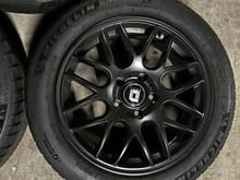 #03 - Wheel and Tire - Drag 17x7.5 et42 PDC 5x120 - w/ TPMS installed - Michelin Pilot Sport 4S - 225/55 ZR17 - Summer Tires