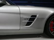 Mercedes Benz SLS AMG Roadster  2