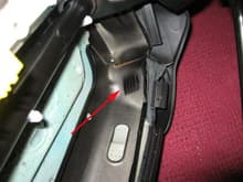 pass seat side plate clip