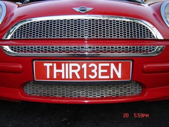 Chrome Grille Cose Up 2 web