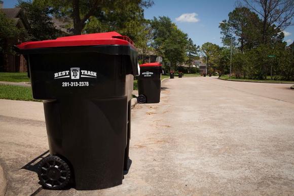 MB/CR trash cans