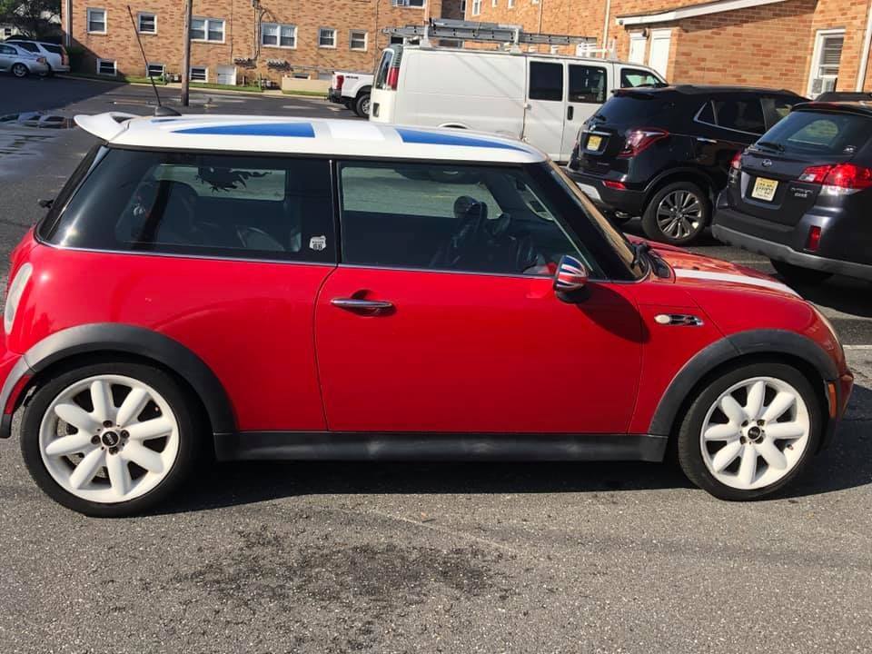 2006 Mini R53: "Mk I" Mini Cooper S - 2006 MINI COOPERS R53  6 Speed Manual. NEEDS TRANS - Used - VIN WMWRE33526TL19079 - 147,000 Miles - 4 cyl - 2WD - Manual - Hatchback - Red - Delran, NJ 08075, United States