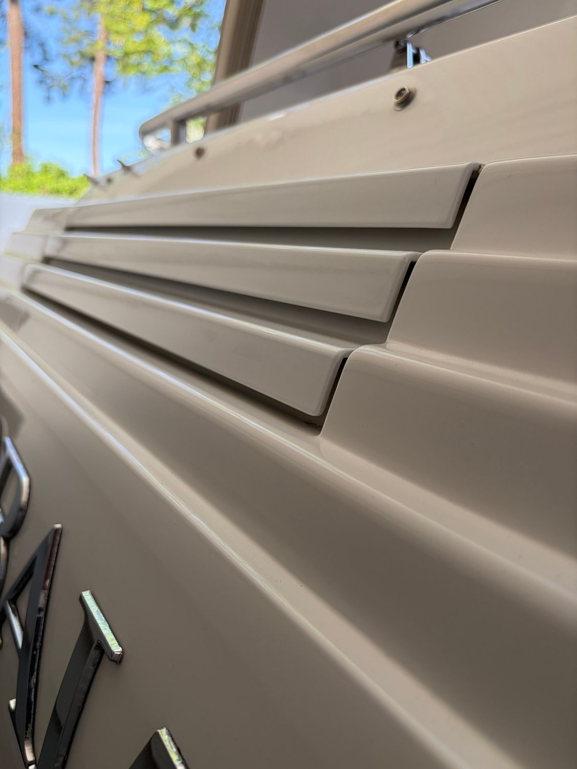 The outside of the upper plenum box.
