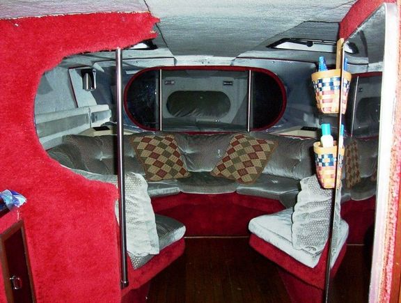 This is the dividers that im talking about. Ps this is not my boat just a pic from google but you get the idea.
