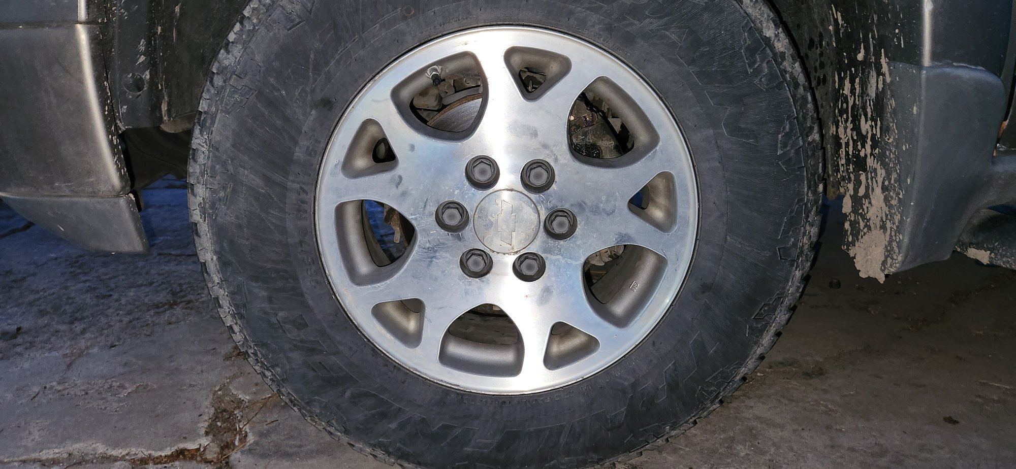 Here to confirm the Z71 package Suburban/Tahoe wheels do not fit. Pretty bummed about it. Hoping to find something to replace them since brakes and tires are on the way out. 