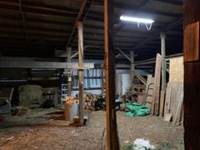 Barn with a bunch of crap they left behind. Some of it has been pretty useful though. 