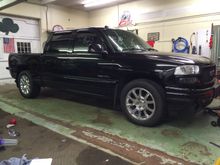 Front 3/4 view of the wheels