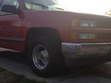95 swb 5 speed 4.3 
Planning to do a 6.0 swap soon