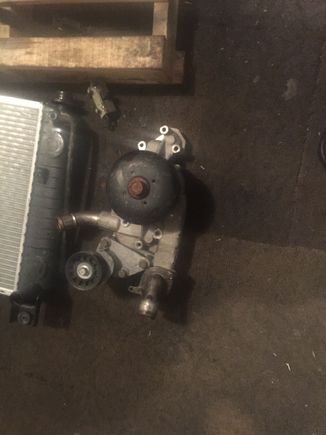 Waterpump out of the way
