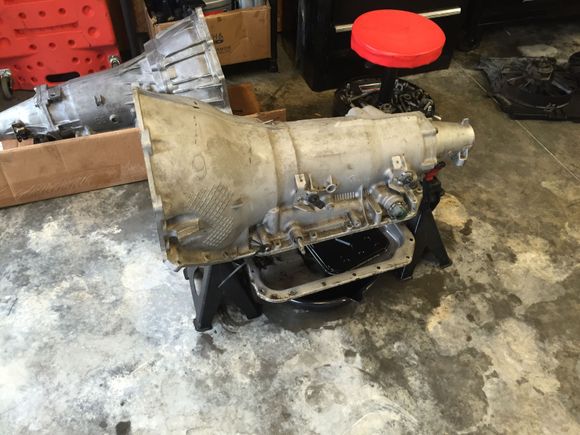 Picked up a core 4l80e to be built. Going with a nice rebuild with a billet input shaft and billet forward clutch hub and few modifications to the valve body and good set of clutches.