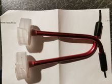 The same break pattern on both lids. 