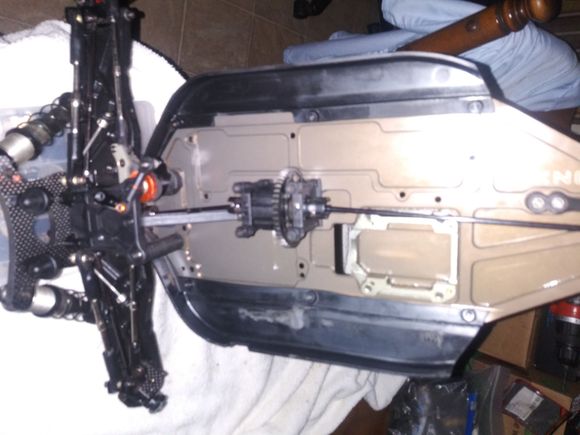 Its a Tekno Nitro D8T chassis that i would like to convert. 