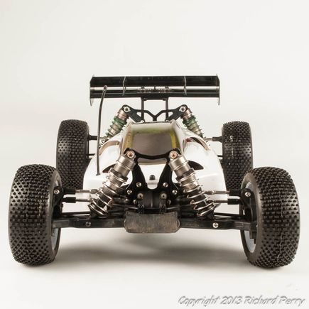 Losi 8E