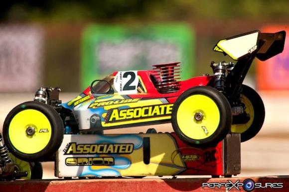 Cav's Kyosho Associated