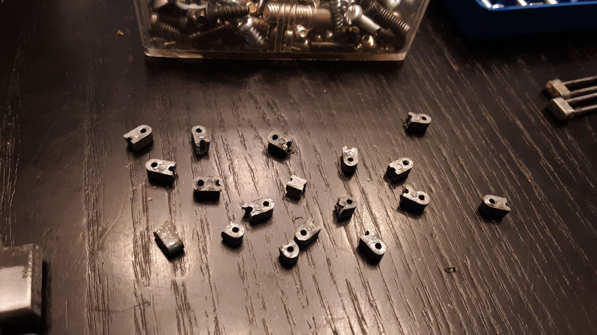 Does metal tracks get brittle over time? RCU Forums