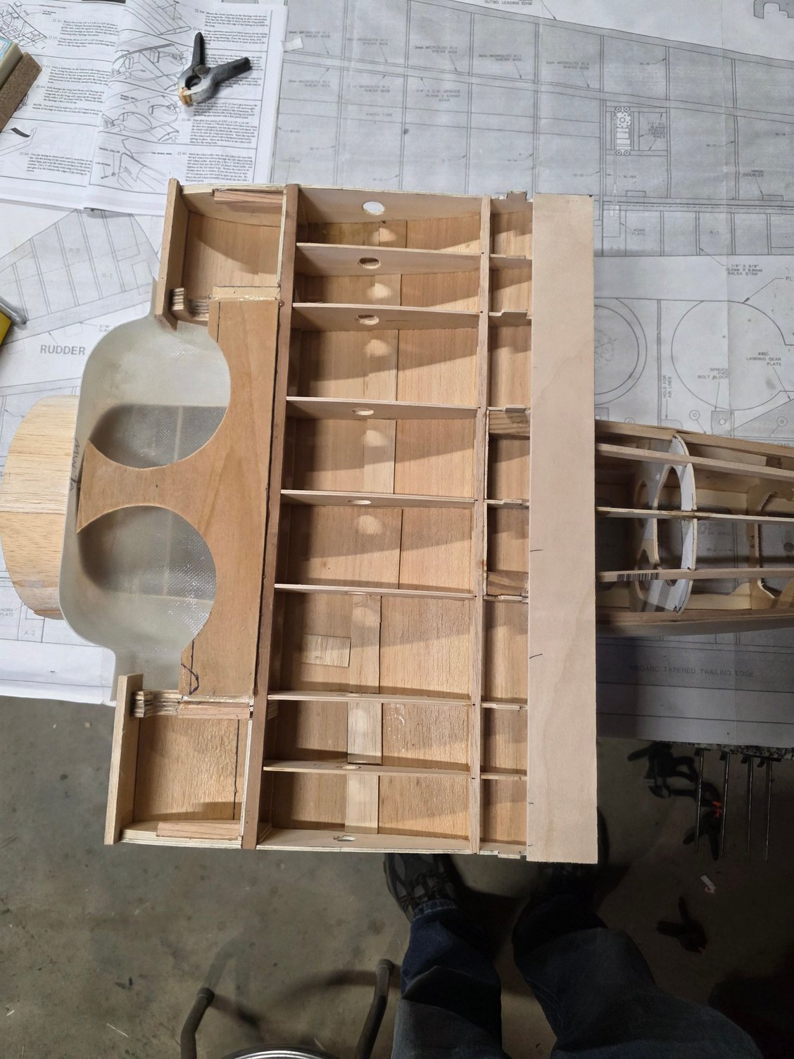 Adding flaps to the inboard section it will be a single servo with 2 point of contact