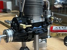 Another powder coated case, originally silver.
Vented cam cover has factory black paint. 
