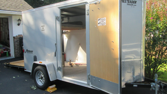 can hold 5 planes easy